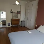 Appartement Haussmannien Avec Balcon