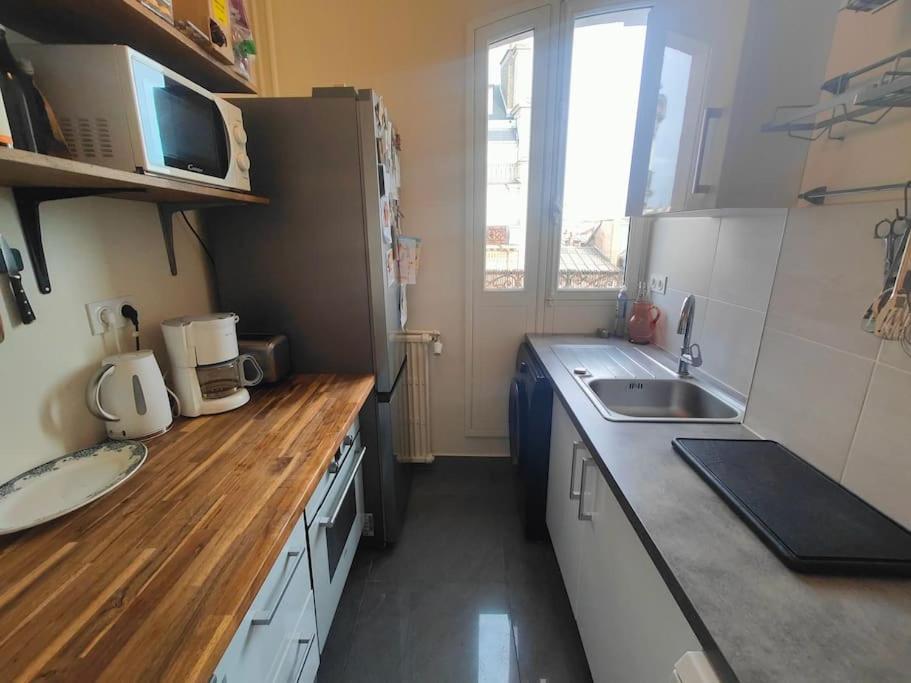 Haussmannien Avec Balcon Apartment Paris
